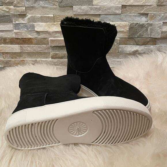 UGG Lynus Sneaker Boots | Black Suede Shearling, 8, Worn 1x, Cozy-Chic - Picture 12 of 13